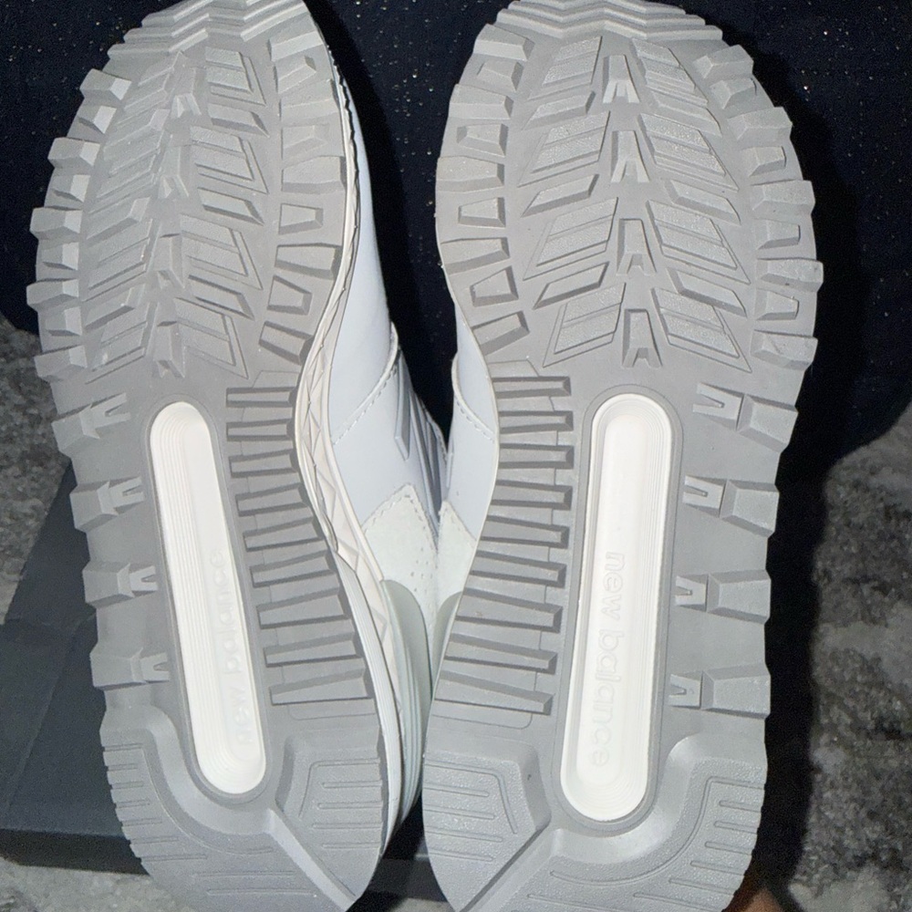 New Balance Light Gray Athletic Shoes - Picture 5 of 7